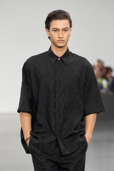 Look 120